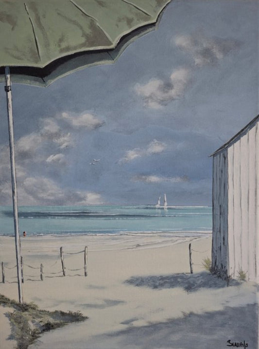 Sur la plage ensoleillée